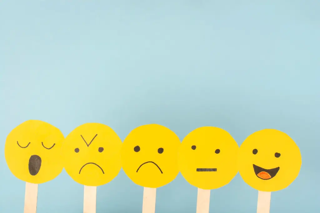 Paper circles with human emotions